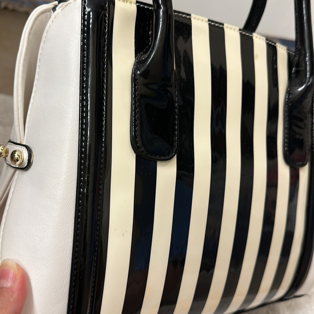 Purse - Picture 11 of 12